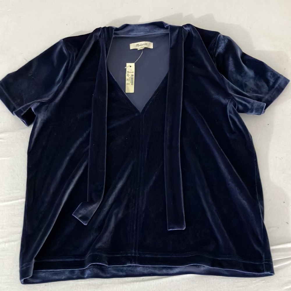 Velvet - Picture 2 of 2